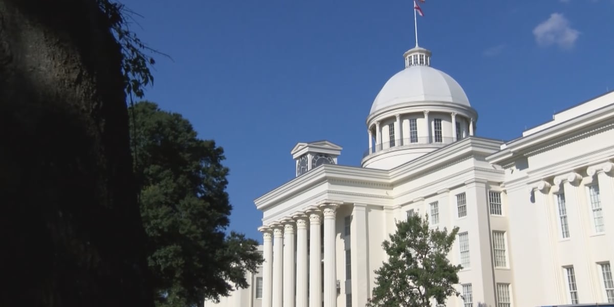 Alabama Governor Ivey Signs Redistricting Bills After Special Session
