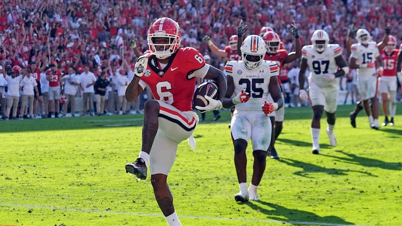Georgia wins 27th straight at home, defeats Auburn 31-13