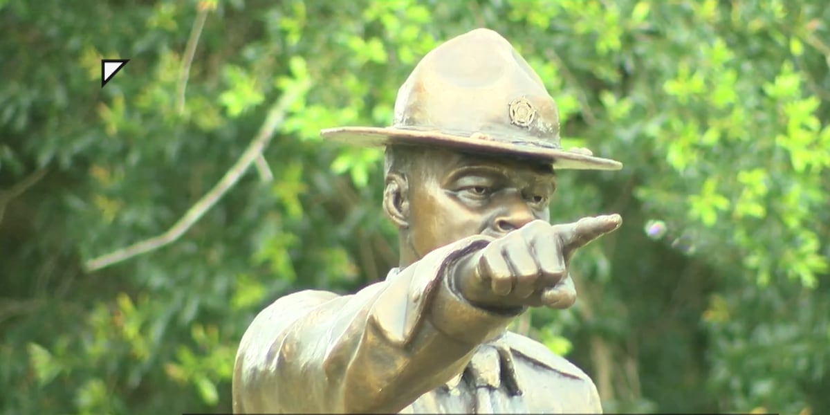 Statue honoring fallen Lowndes County Sheriff ‘Big John' Williams unveiled in courthouse square