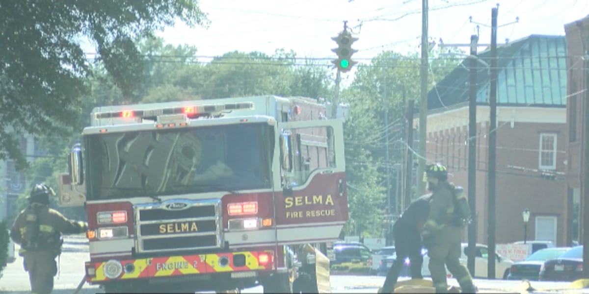 Fire damages downtown Selma building