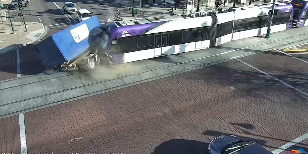 Train Fail Video shows light rail train fail to stop at intersection, crash into ...